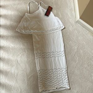 White Sleeveless two piece skirt set  with Zigzag Pattern